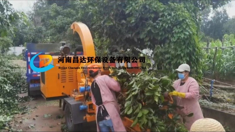 河南昌達(dá)HC-6145樹枝粉碎機(jī)浙江杭州客戶現(xiàn)場